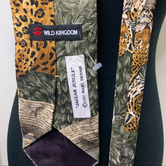 Wild Kingdom Tiger Print  1995 Marc Dennis Silk Neck Tie - Picture 9 of 11